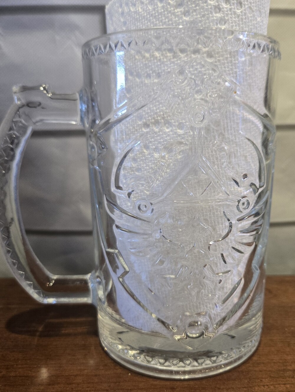 THE LEGEND OF ZELDA Glass Mug with Raised Logo. Rare. EUC - Picture 2 of 4